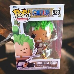 Roronoa Zoro funko # 923 (nib) with pop protector
